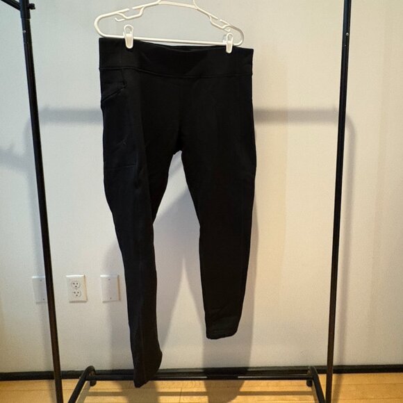 Title Nine Fleece Lined Leggings with a zipper pocket - Picture 1 of 2